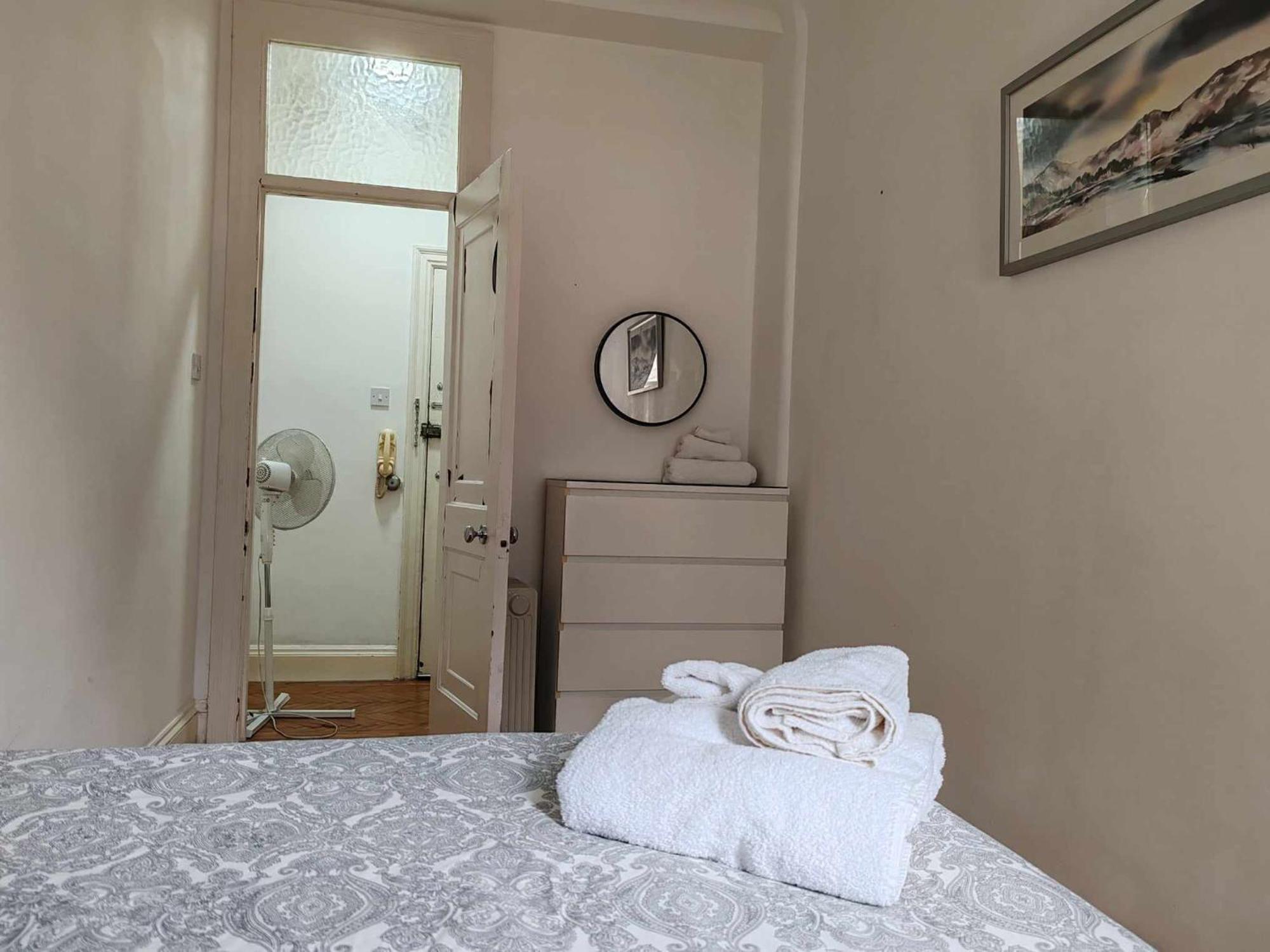 One Bedroom By Bayswater, Hyde Park Apartament Londra